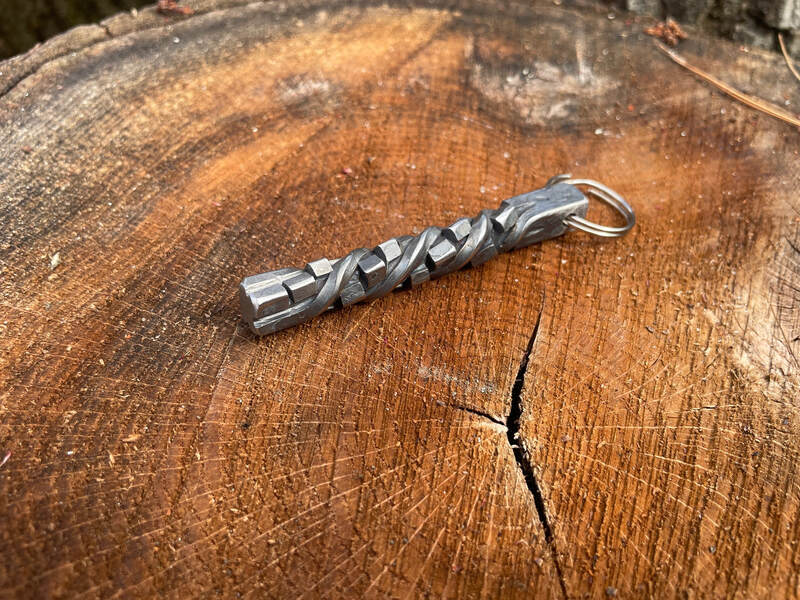 Blacksmith Keychain Rubix Twist